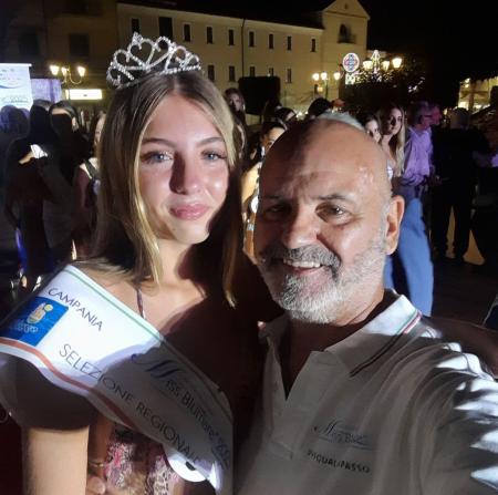 Dalila Esposito trionfa nell’ultima tappa di Miss Blumare Campania 2025
